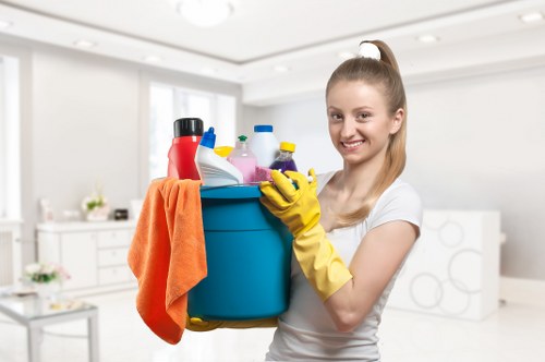Cleaning team handling access and apartment cleaning in Kensington